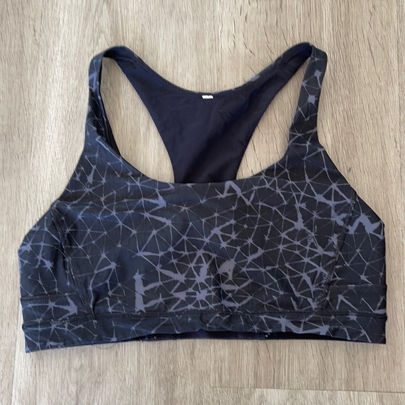 lululemon athletica Other - Lululemon sports Bra - 6